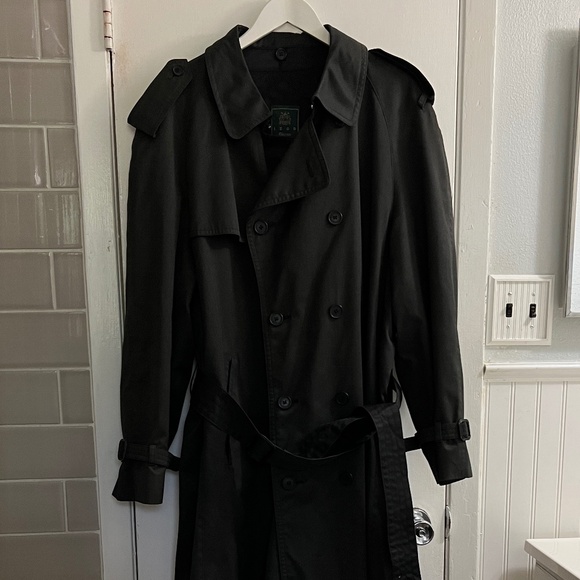 IZOD trench coat - Picture 2 of 8
